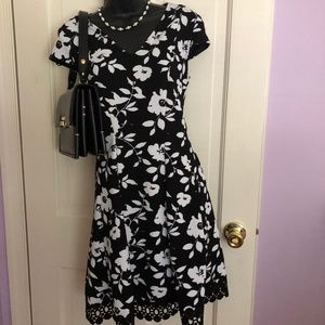 Black and White Cotton Dress and necklace sz 8P